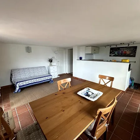 Дом отдыха Quiet Just A Few Steps From The Sea